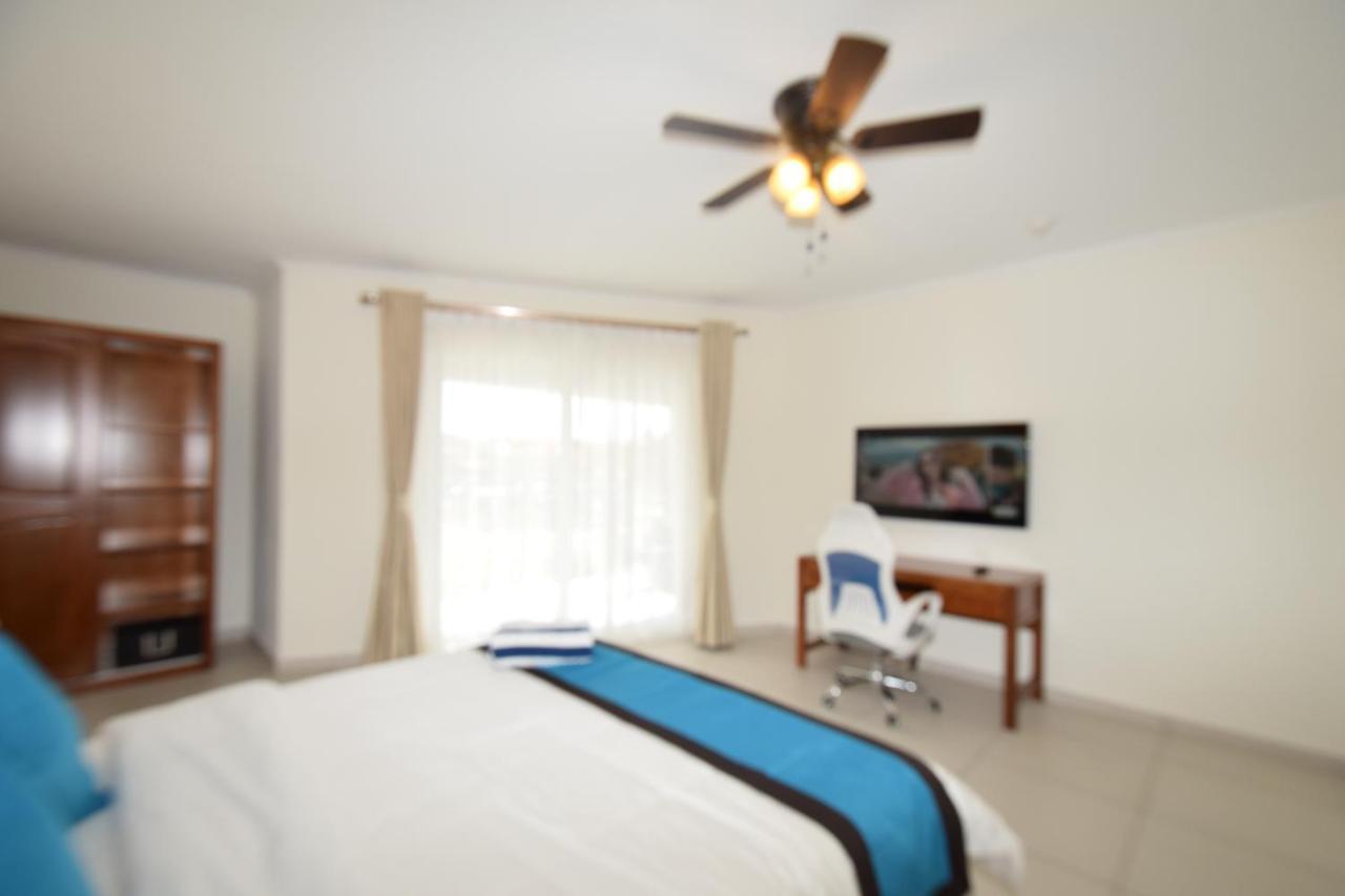 شاطئ بالم Arena Condos Aruba - Few Steps From Eagle Beach! المظهر الخارجي الصورة